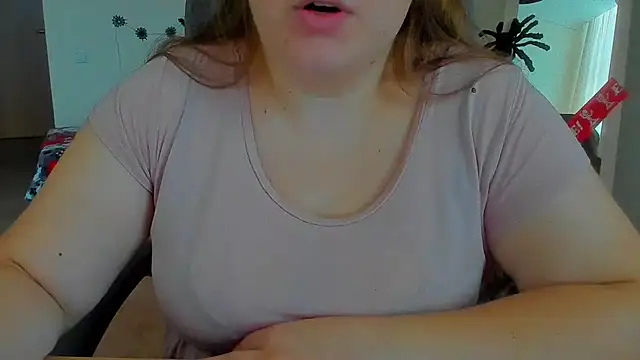 Snapshot of Liza-Mendez chatting on 10-18-25, 05:20 Liza-Mendez online show from 10-18-25, 05:20