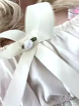 RonnieKiss online show from 11-15-25, 03:54