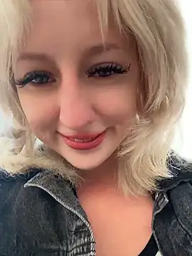 RonnieKiss online show from 04-10-26, 06:31