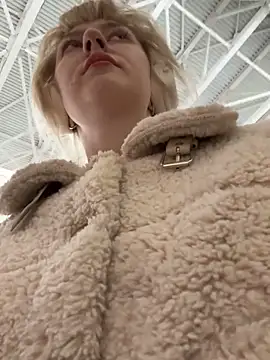 RonnieKiss online show from 10-27-25, 05:30