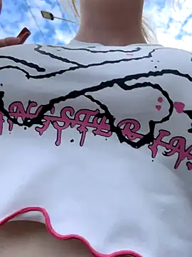 RonnieKiss online show from 09-27-25, 04:18