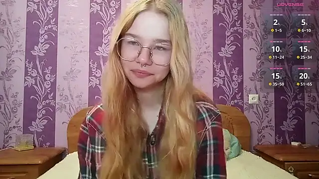 Snapshot of Lutangogansit chatting on 02-07-26, 02:30 Lutangogansit online show from 02-07-26, 02:30