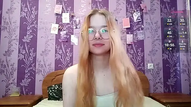 Snapshot of Lutangogansit chatting on 02-23-26, 04:14 Lutangogansit online show from 02-23-26, 04:14