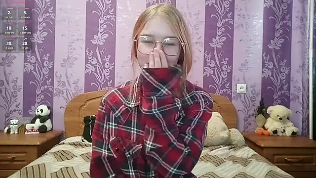 Snapshot of Lutangogansit chatting on 01-17-26, 08:07 Lutangogansit online show from 01-17-26, 08:07