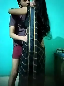 Snapshot of Cute-Charvii chatting on 10-16-25, 04:32 Cute-Charvii online show from 10-16-25, 04:32