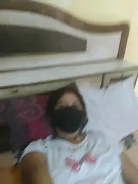 Snapshot of Cute-Charvii chatting on 09-21-25, 05:45 Cute-Charvii online show from 09-21-25, 05:45