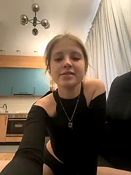 Snapshot of Niksa99x chatting on 09-23-25, 08:21 Niksa99x online show from 09-23-25, 08:21