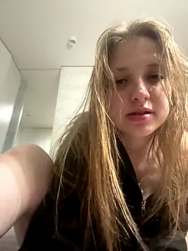 Snapshot of Niksa99x chatting on 10-19-25, 03:09 Niksa99x online show from 10-19-25, 03:09