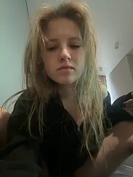 Snapshot of Niksa99x chatting on 10-21-25, 06:46 Niksa99x online show from 10-21-25, 06:46
