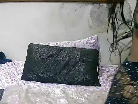 BootyQueenxx12 online show from 09-23-25, 10:22