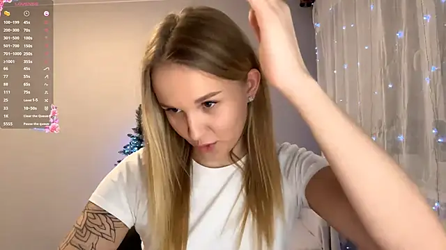 TanekaBoitel online show from 12-14-25, 02:55