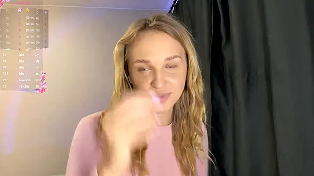 TanekaBoitel online show from 09-30-25, 10:43