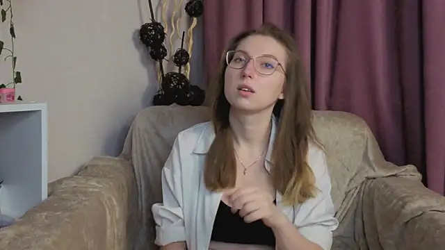 DaliaRadtke online show from 11-17-25, 06:12