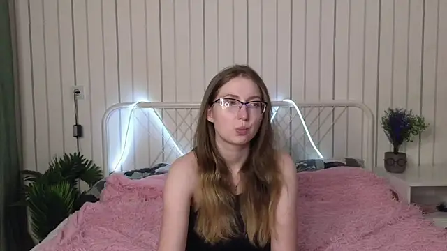 DaliaRadtke online show from 10-08-25, 08:09