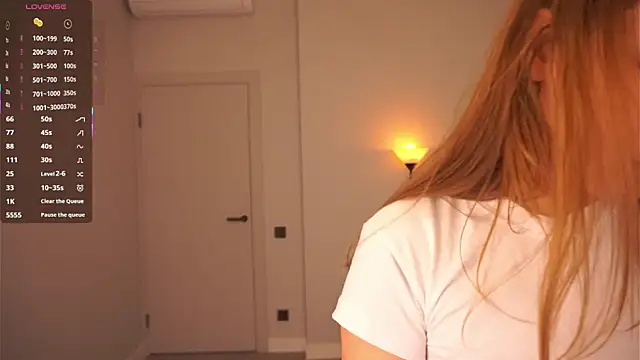 AdrianaCoenen online show from 10-09-25, 06:52