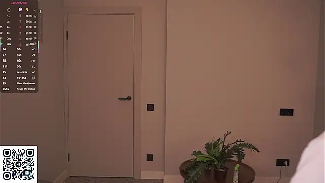 AdrianaCoenen online show from 10-20-25, 06:08