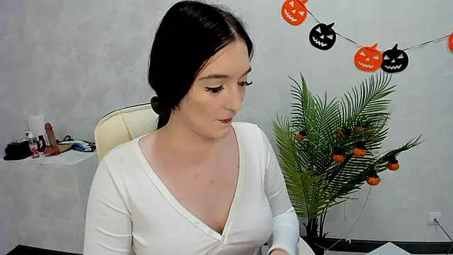 Snapshot of Lesley_Wins chatting on 10-23-25, 08:13 Lesley Wins online show from 10-23-25, 08:13
