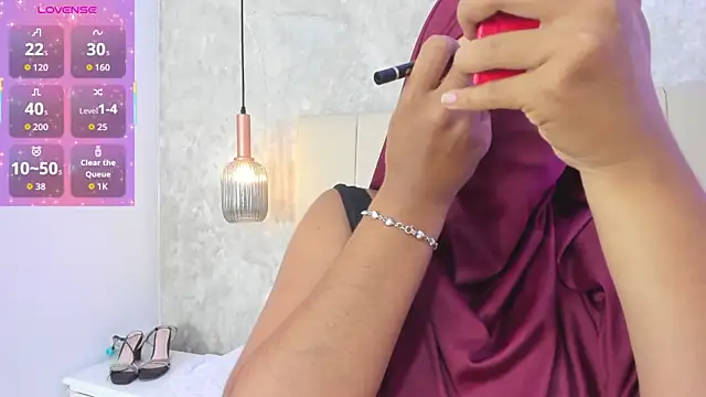 Snapshot of Daksha_a chatting on 05-04-26, 06:44 Daksha a online show from 05-04-26, 06:44