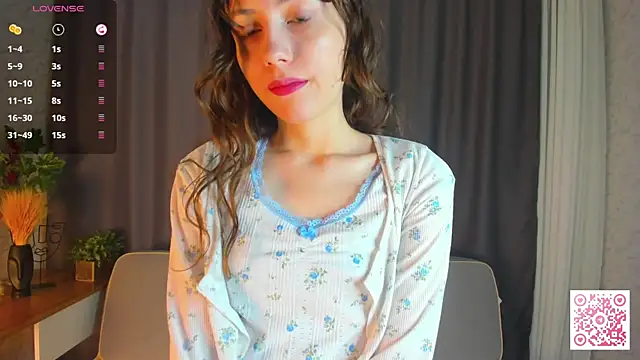 DelilahConsalvo online show from 10-15-25, 07:11