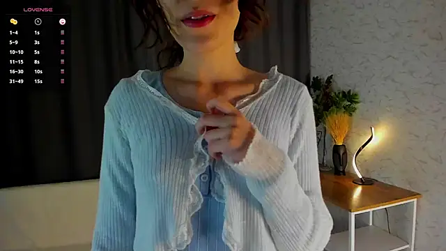DelilahConsalvo online show from 09-23-25, 06:04