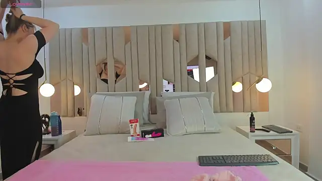 Sophia Angel  online show from 10-06-25, 08:09