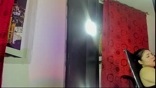 Rose and denisse online show from 10-04-25, 07:10