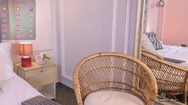 Snapshot of Donna-Doll- chatting on 10-04-25, 02:07 Donna-Doll- online show from 10-04-25, 02:07