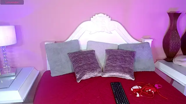  IsabellaRousse online show from 11-20-25, 07:58