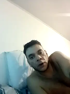 AlejoLatino online show from 09-19-25, 06:34