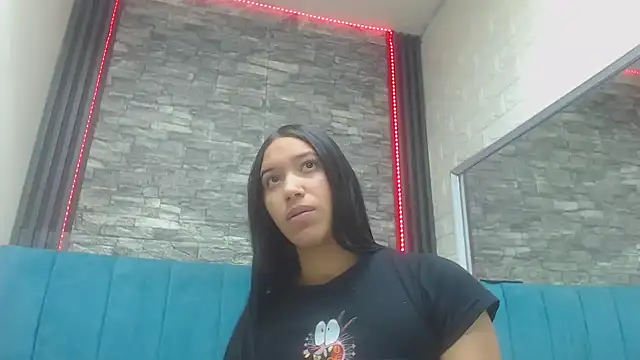 Lil Rose2006 online show from 10-29-25, 01:32