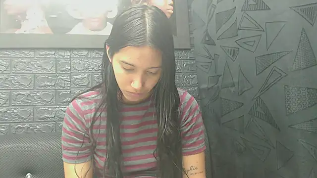 Lil Rose2006 online show from 02-02-26, 01:10