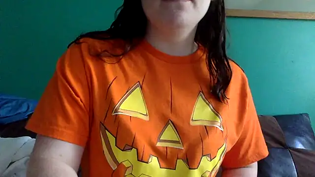 Snapshot of bigbutttmilf chatting on 10-28-25, 03:55 bigbutttmilf online show from 10-28-25, 03:55