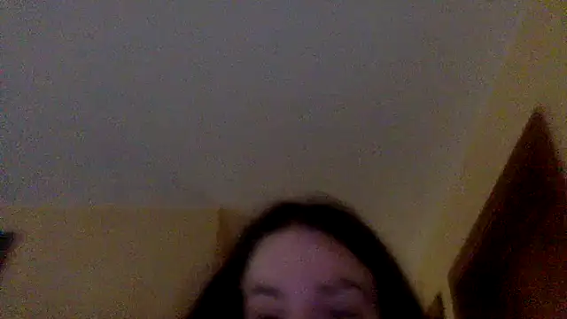 Snapshot of bigbutttmilf chatting on 10-24-25, 01:32 bigbutttmilf online show from 10-24-25, 01:32