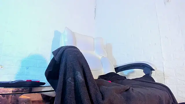 Marian Cristal online show from 11-29-25, 02:12