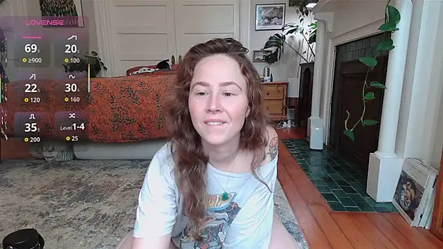 Snapshot of wutangwendy chatting on 02-10-26, 05:56 wutangwendy online show from 02-10-26, 05:56