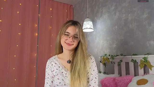 vivyboo111 online show from 12-15-25, 08:03