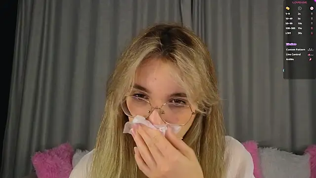 vivyboo111 online show from 11-14-25, 08:23