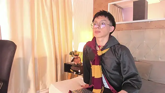 liam twiink online show from 10-31-25, 08:05