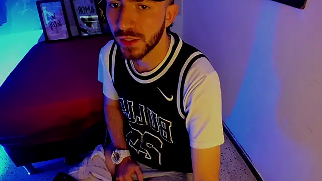 bastian12   online show from 09-30-25, 03:23