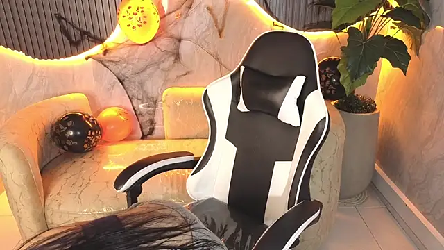 scarlett smith tp online show from 10-16-25, 12:46