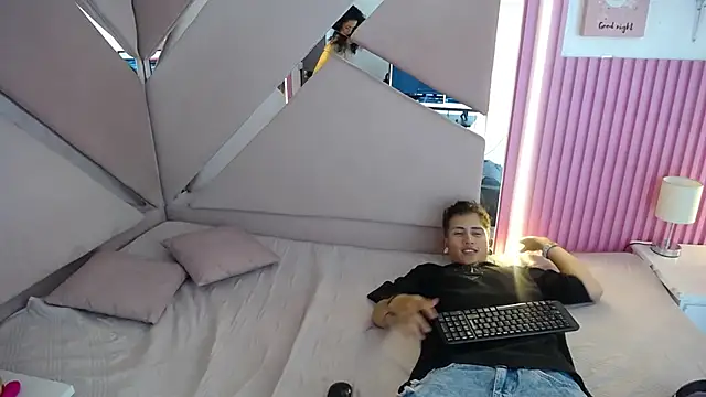 oblivionlove online show from 03-14-26, 08:37