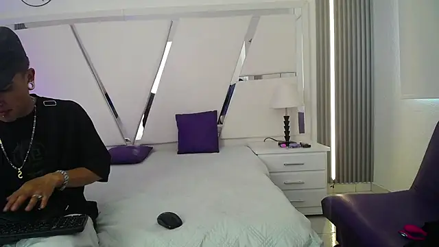 oblivionlove online show from 11-10-25, 07:41