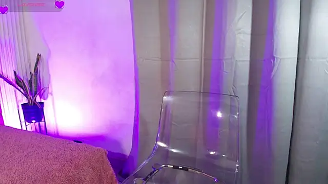 Snapshot of Missdionne_curly chatting on 02-04-26, 11:27 Missdionne curly online show from 02-04-26, 11:27