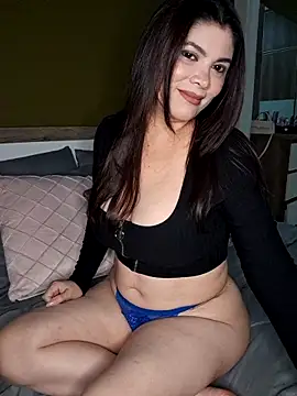 Meli28  online show from 11-10-25, 03:44