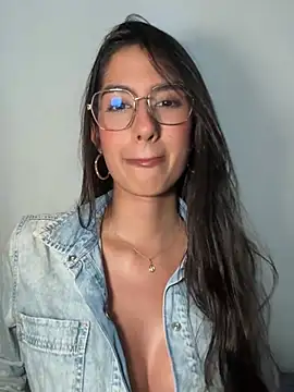 Julieta Duque online show from 04-22-26, 02:18