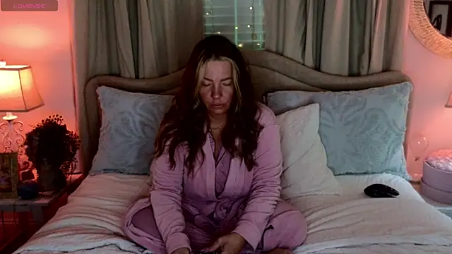 STIFFLERSMOMM online show from 04-25-26, 11:24