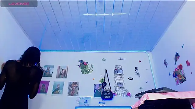 Snapshot of violettath chatting on 02-16-26, 07:29 violettath online show from 02-16-26, 07:29