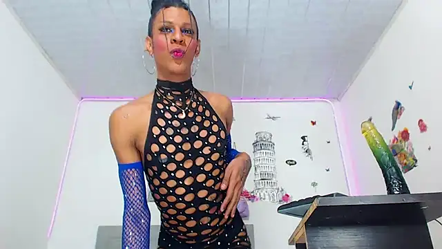 Snapshot of violettath chatting on 12-21-25, 07:32 violettath online show from 12-21-25, 07:32