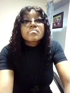 Snapshot of SONDRADAYAN chatting on 10-03-25, 01:09 SONDRADAYAN online show from 10-03-25, 01:09