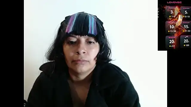 Snapshot of Acelinrose chatting on 09-25-25, 09:37 Acelinrose online show from 09-25-25, 09:37
